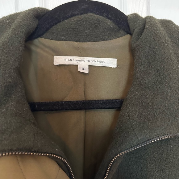 Vintage Olive Green DIANE vonFURSTENBERG Alpaca & Wool Pea Coat - Picture 4 of 11